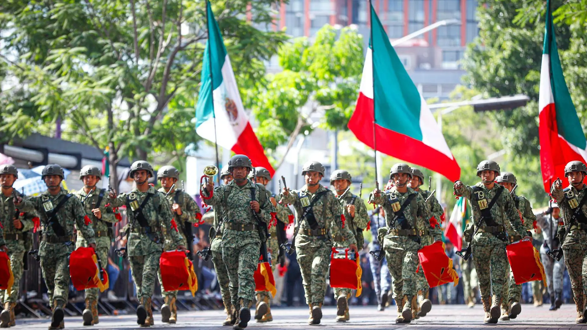 Desfile . Gobierno de Guadalajara (2)